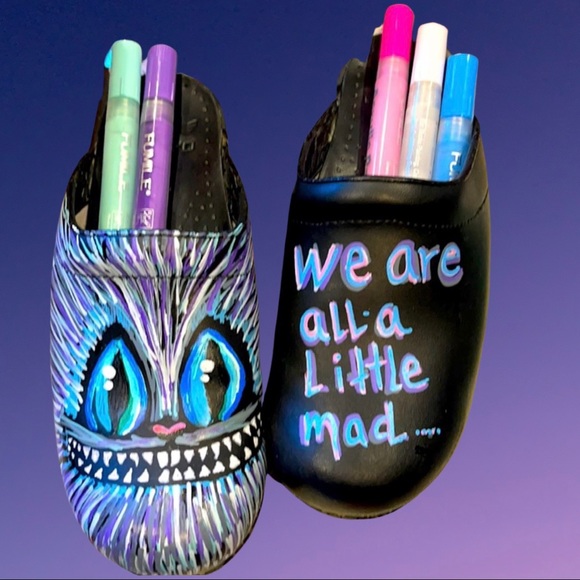 Cheshire Cat painted 🎨 clogs - Picture 8 of 8